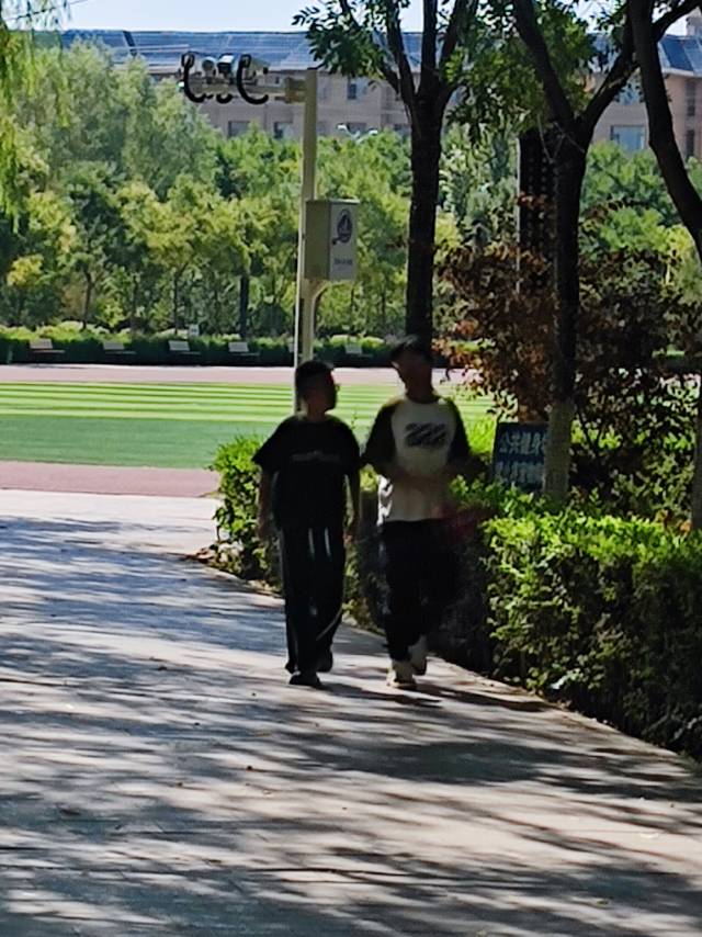 找羽毛球搭子