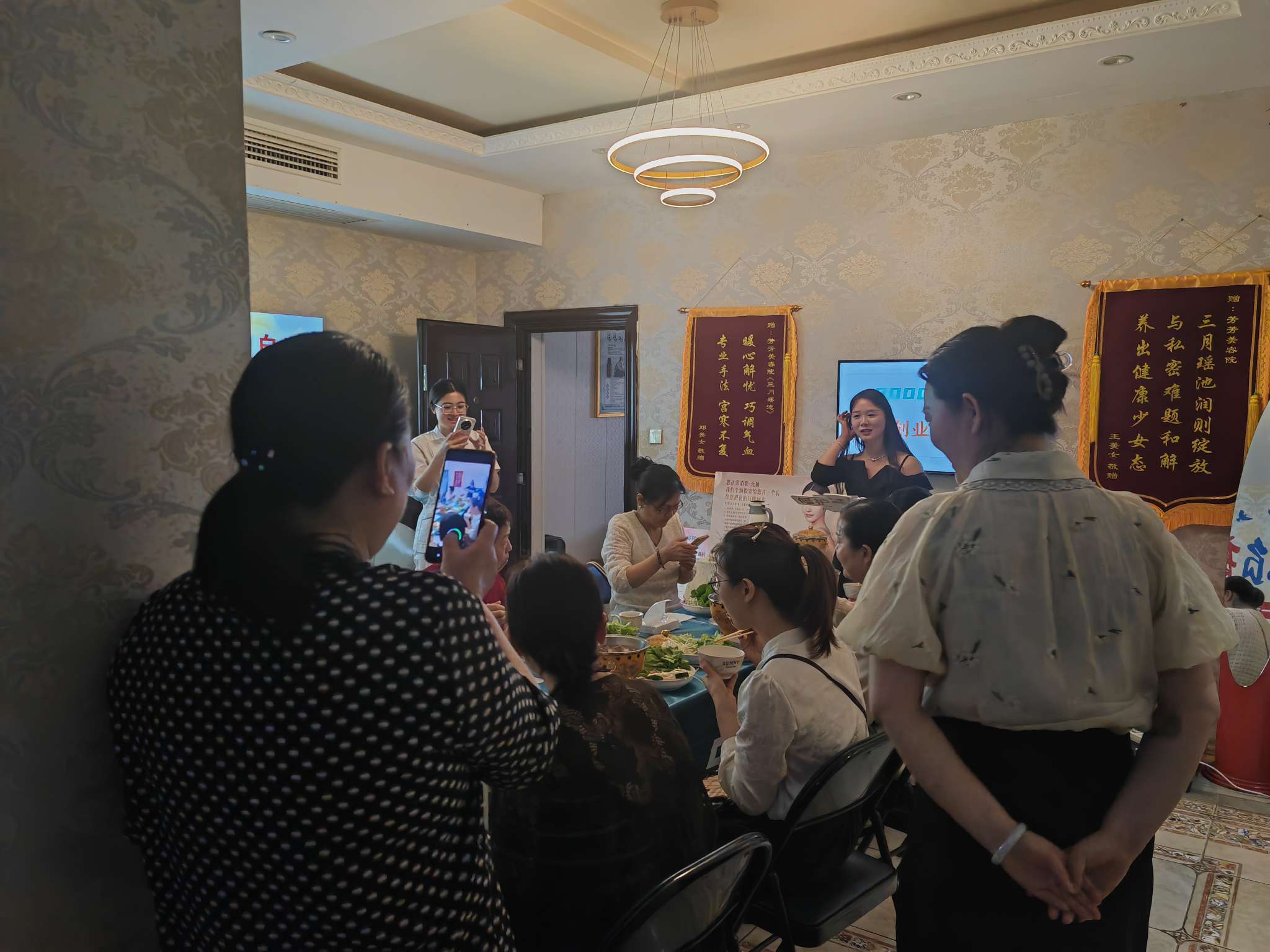 找游泳搭子