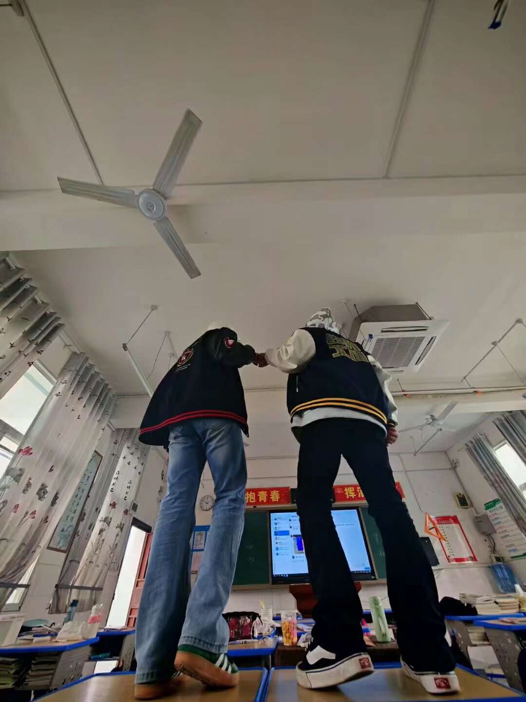 找好看的搭子