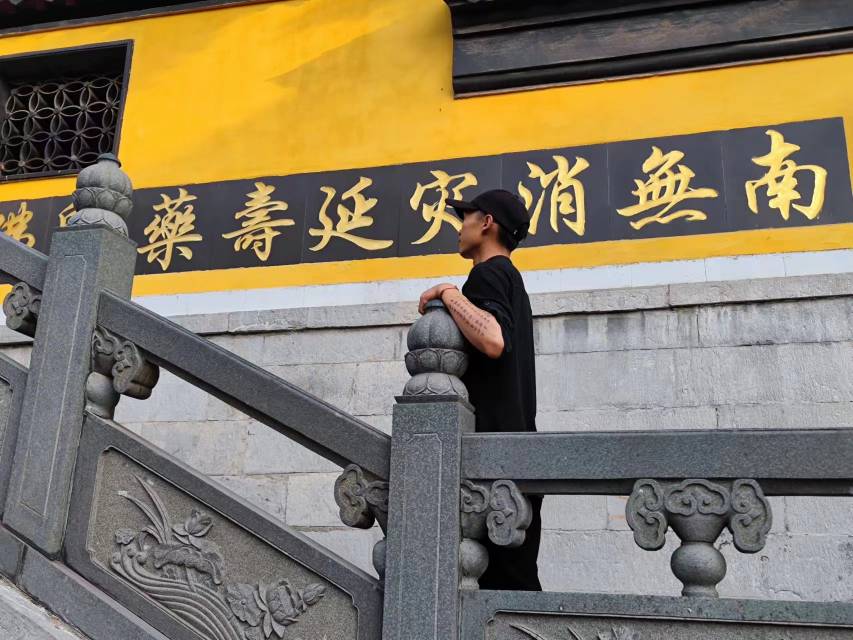 找旅游搭子