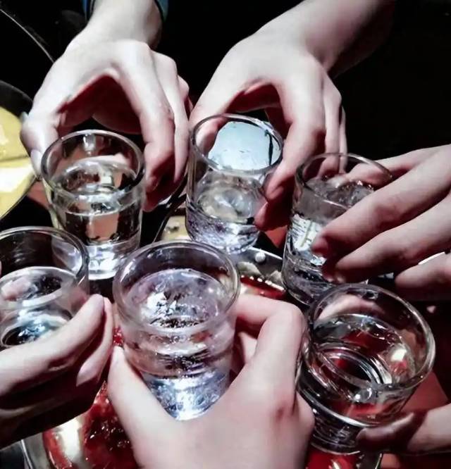 找喝酒聊天搭子