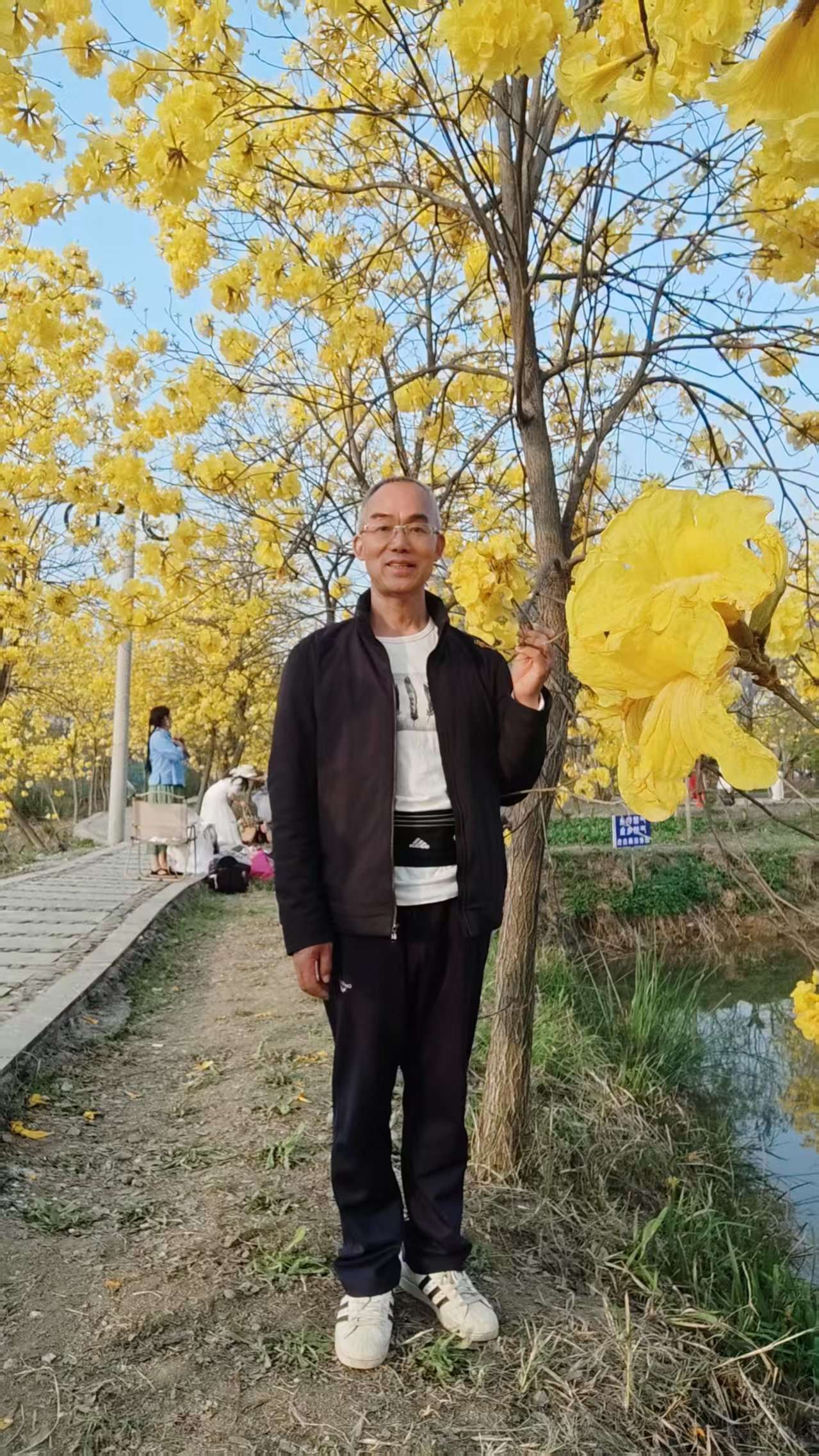 找旅游搭子