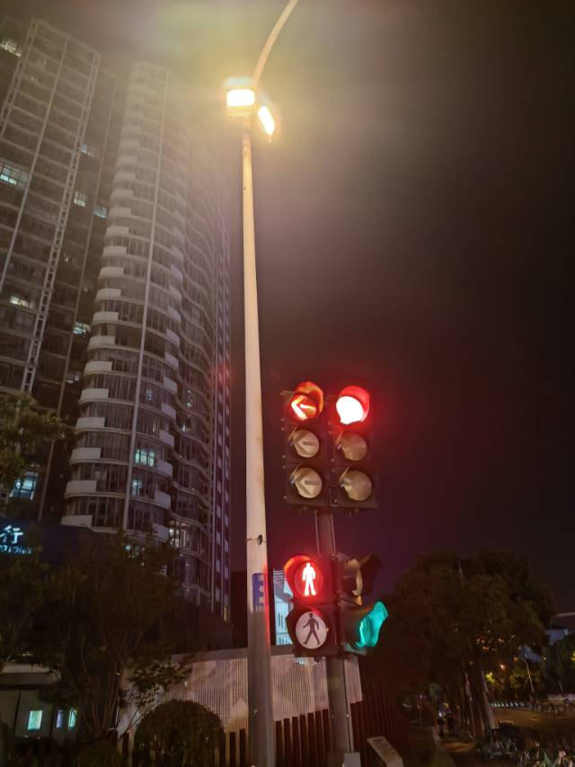 找爬山搭子