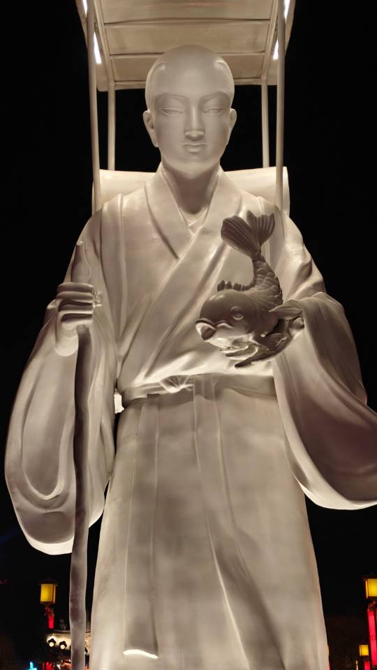 找爬山搭子