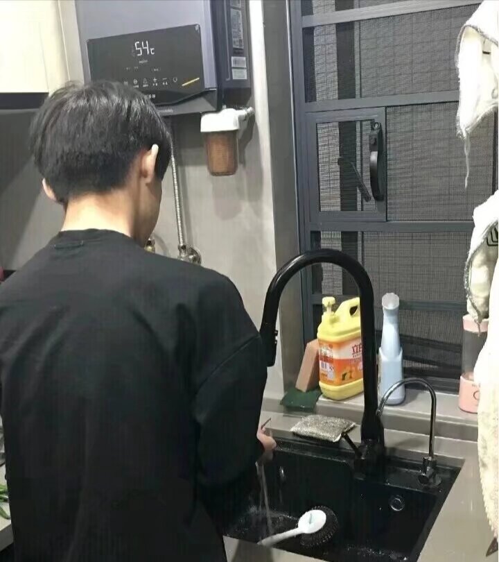 找羽毛球搭子
