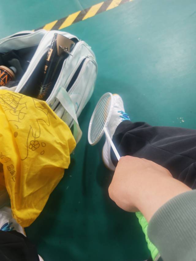 找羽毛球搭子