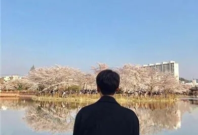 找爬山搭子