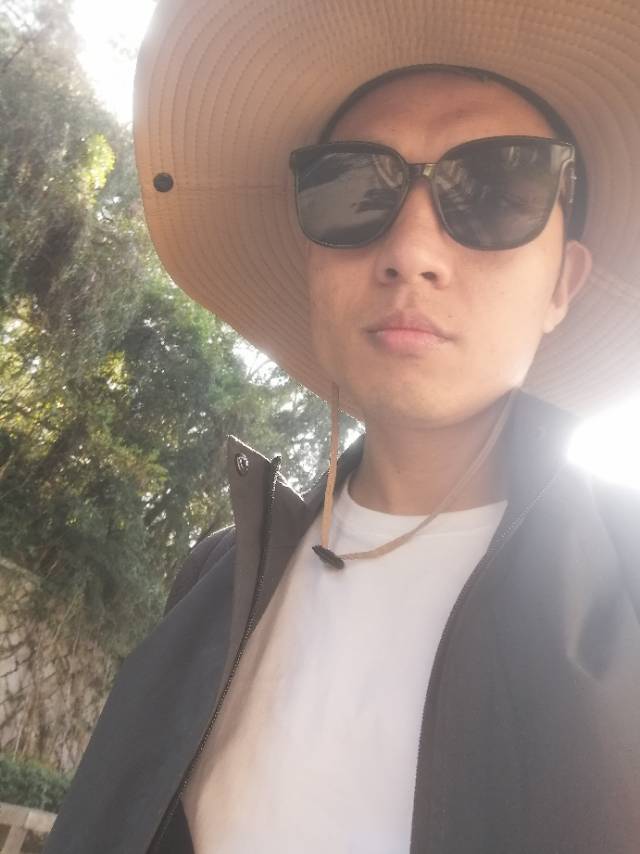 找爬山搭子