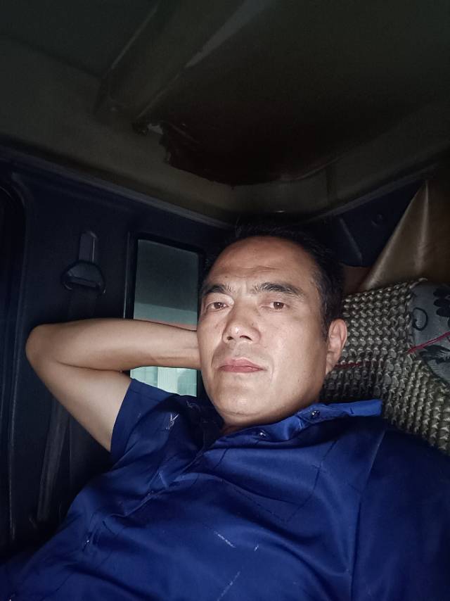 找爬山搭子