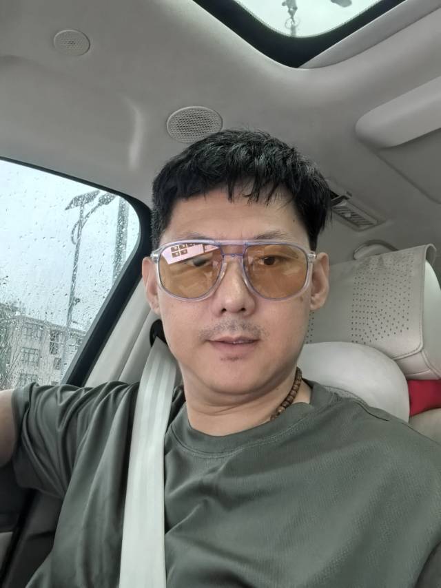 找羽毛球搭子