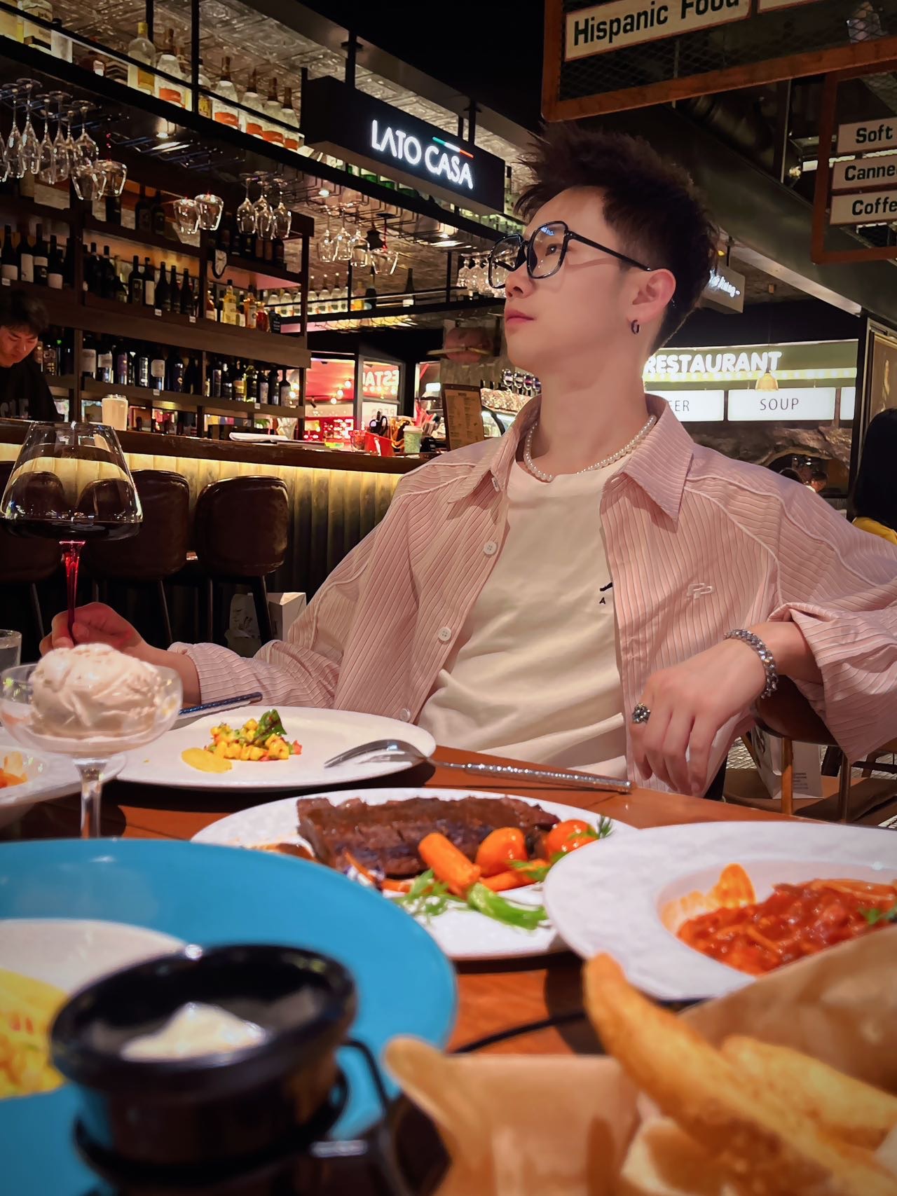 找吃喝玩乐搭子