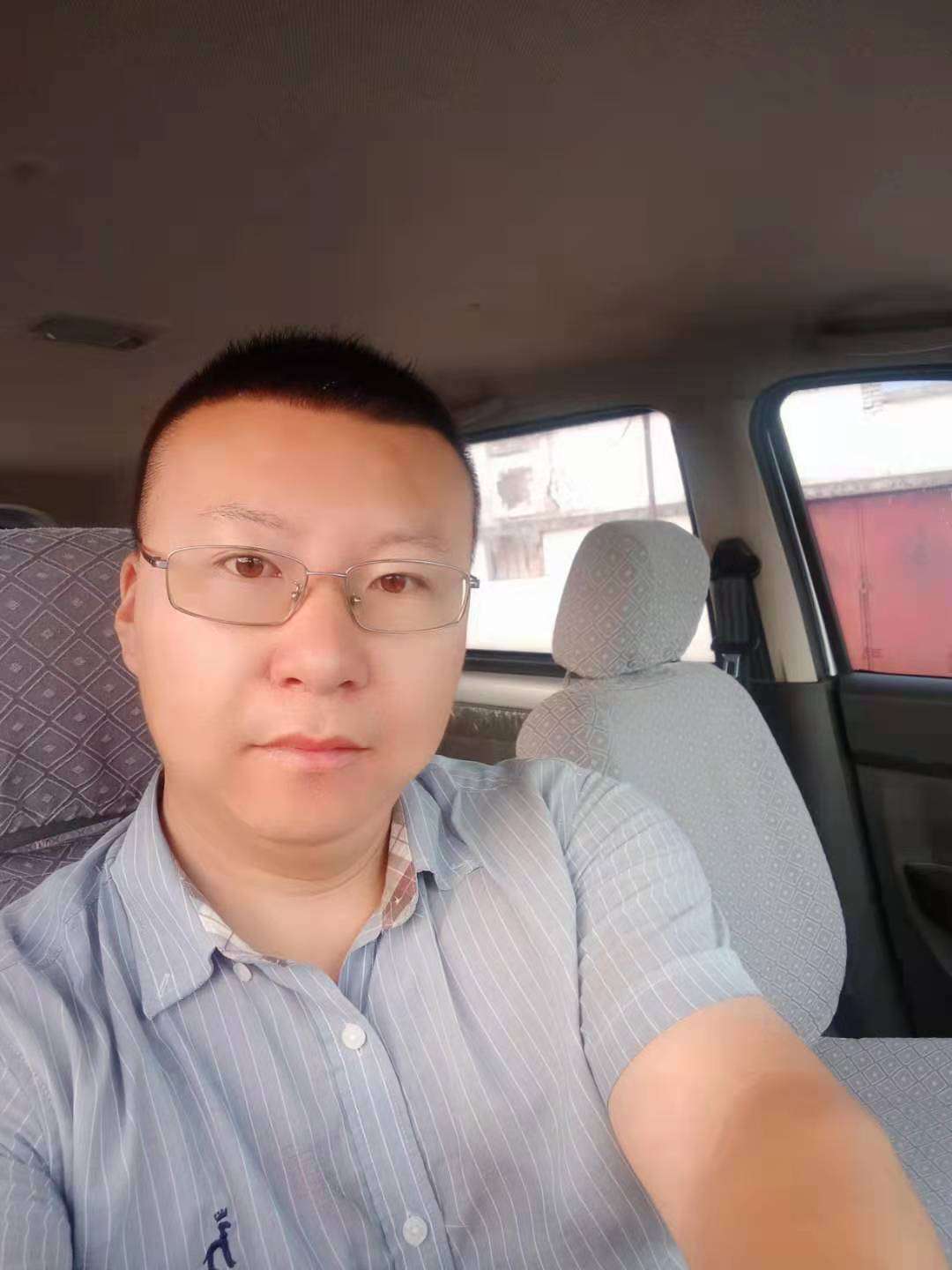 找交友约会搭子