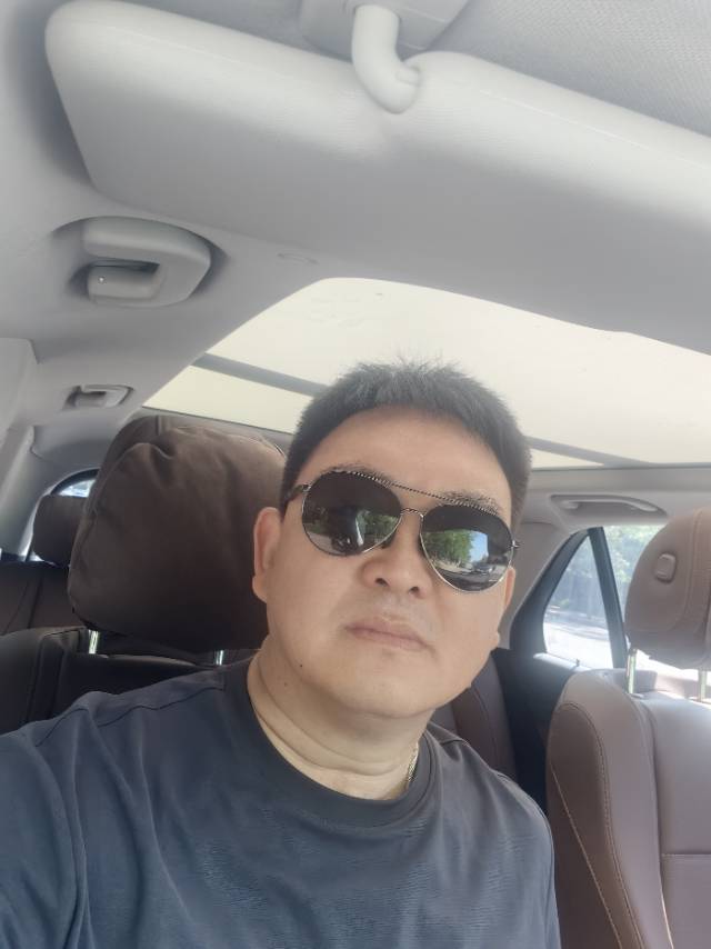 找漂亮的搭子