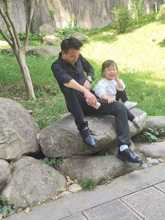 找爬山搭子