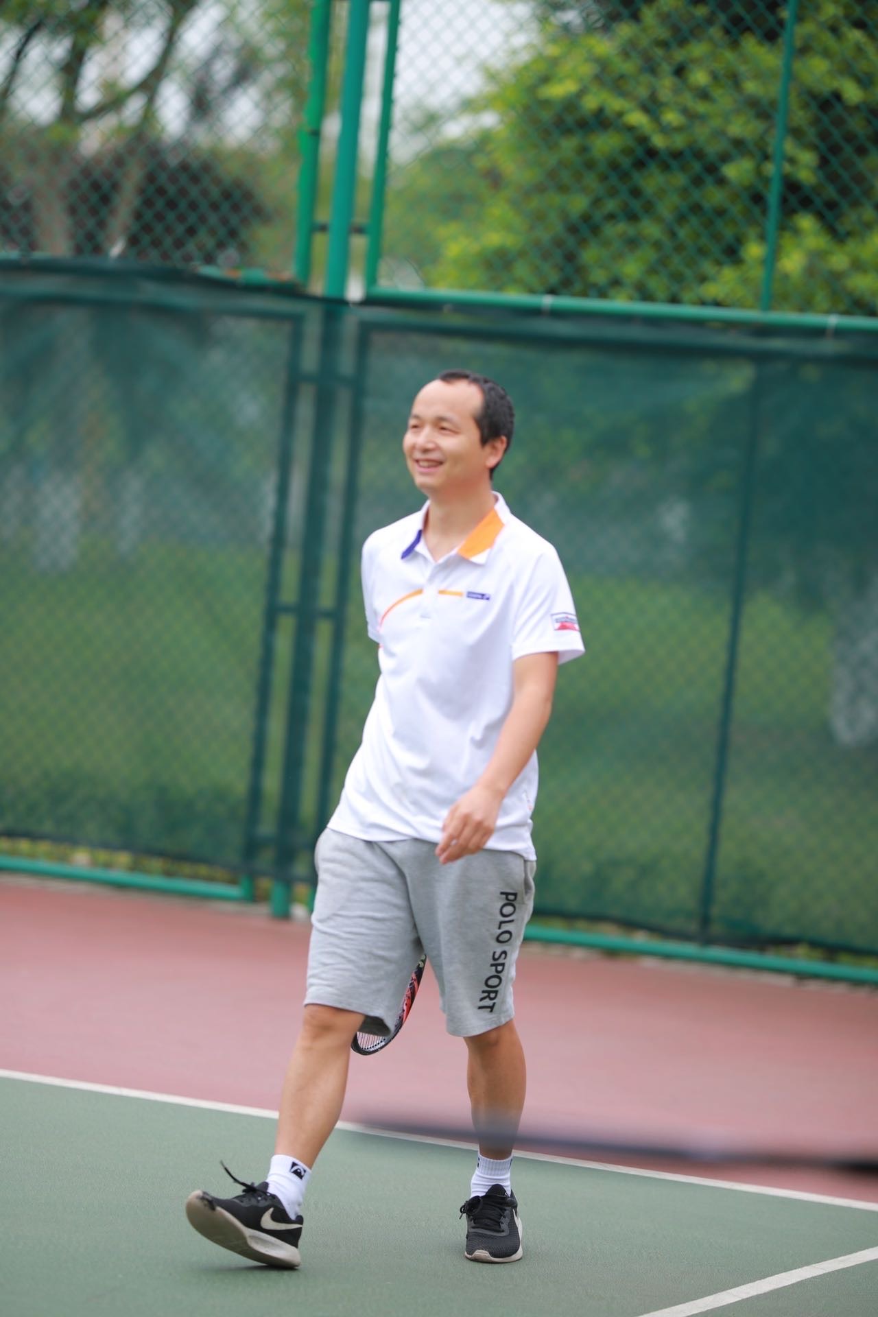 找爬山搭子