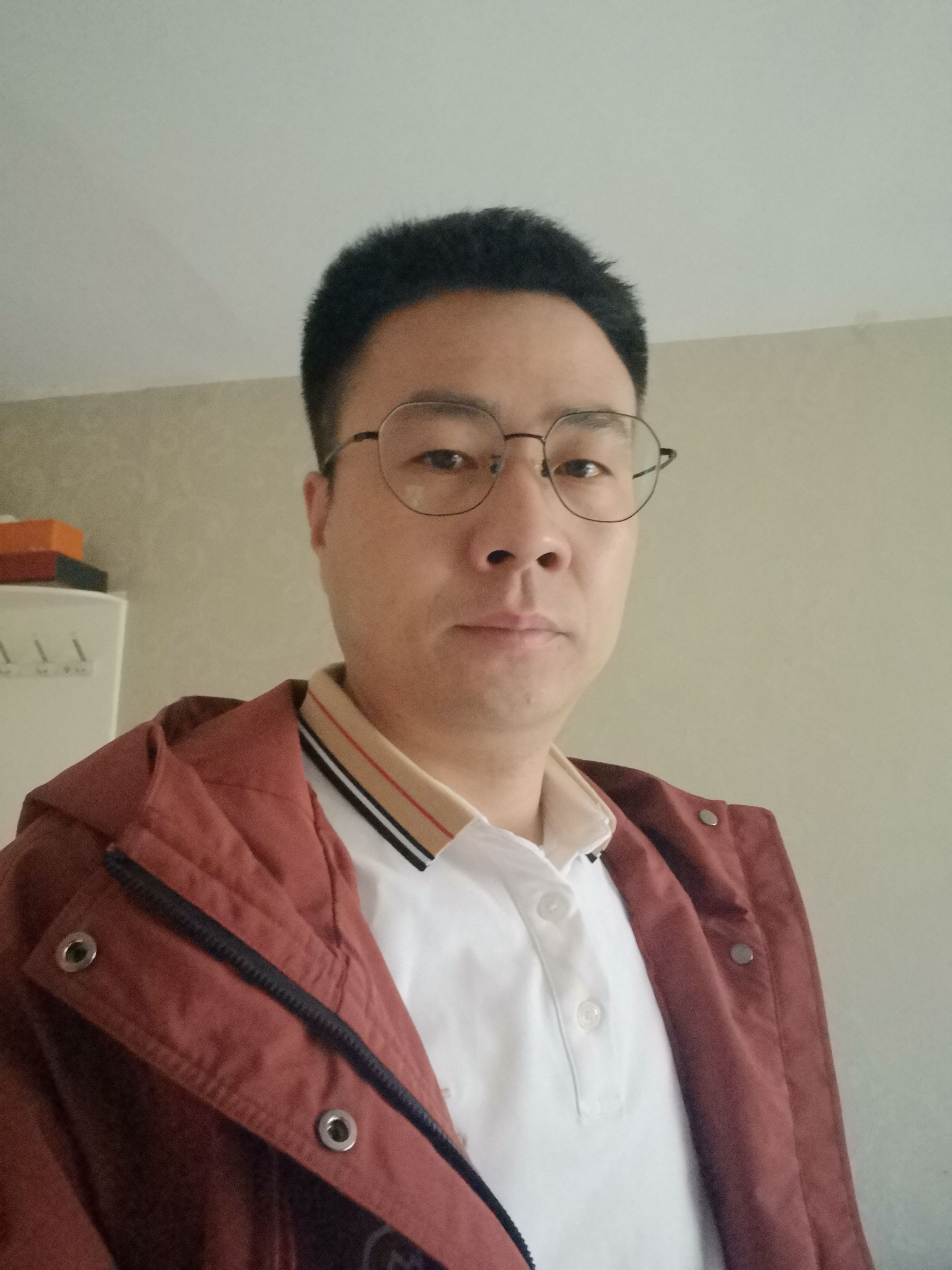 找打游戏谈恋爱搭子