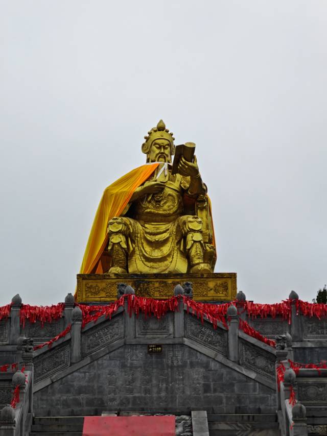 找恋爱或旅行搭子