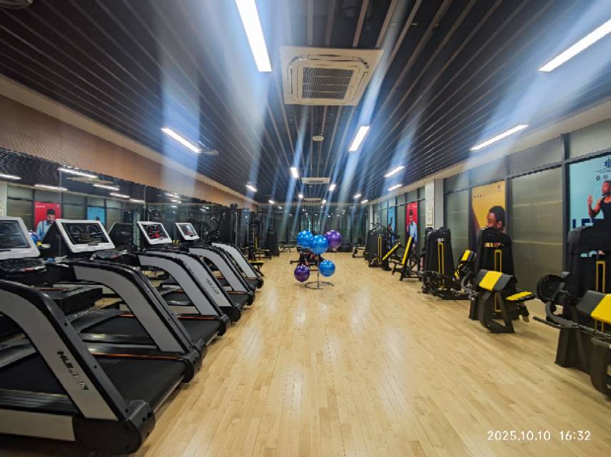 找打游戏爬山搭子