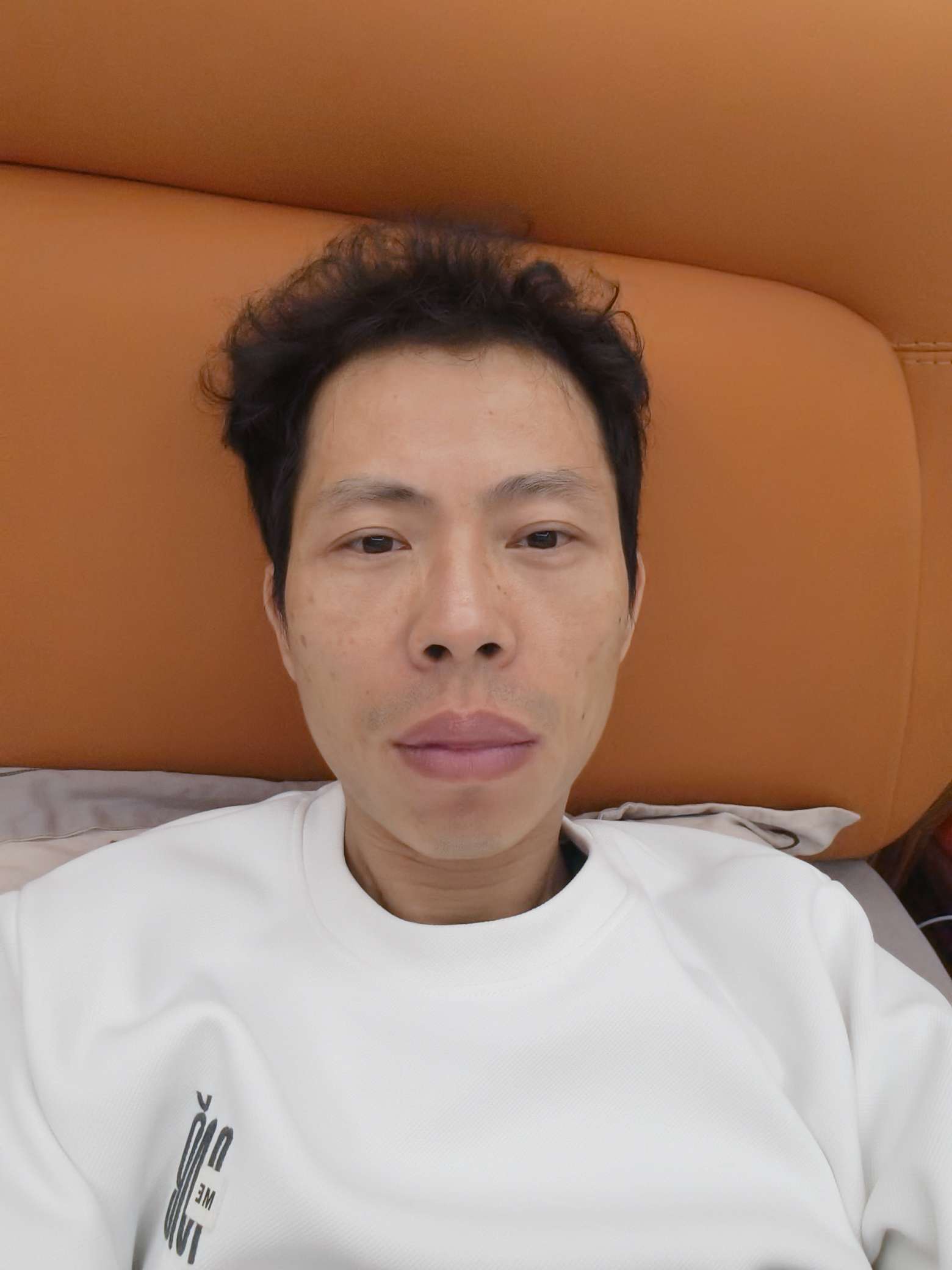 找聊天打羽毛球爬山搭子