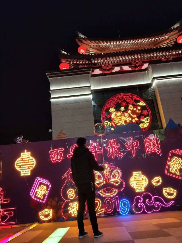 找吃饭聊天诉说心情搭子