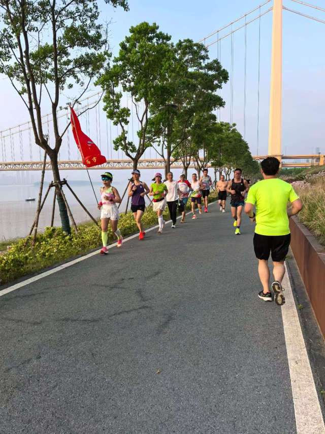 找运动美食旅游搭子