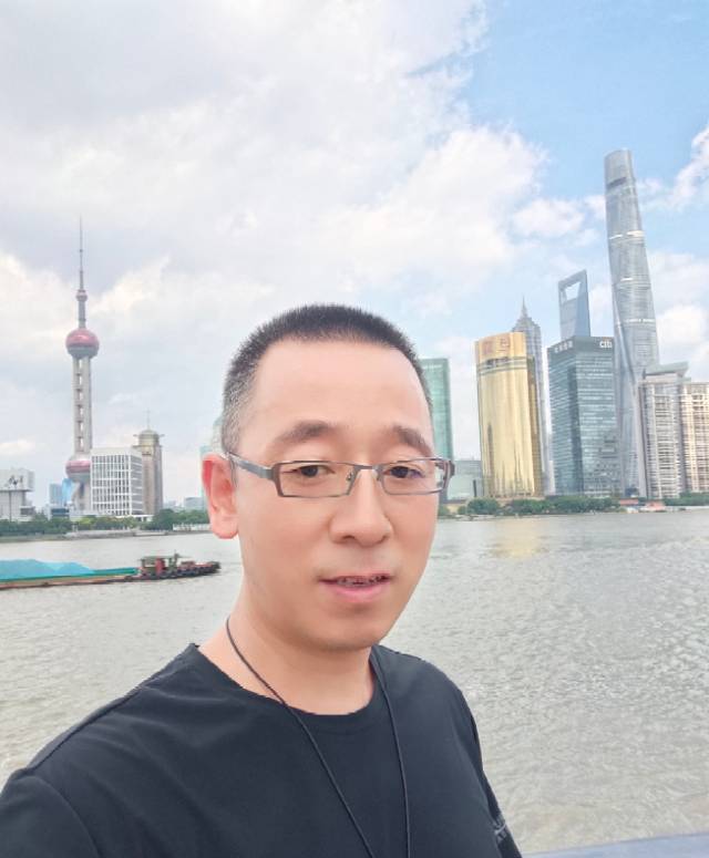 找爬山逛公园搭子