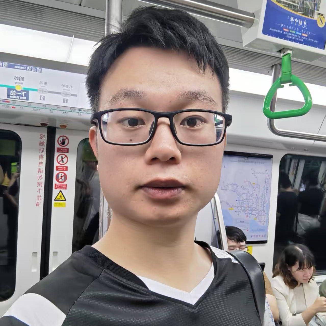 找吃喝玩乐搭子