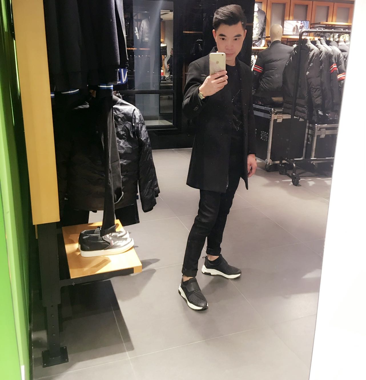 找爬山游玩搭子