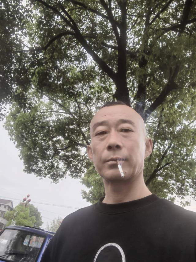 找爬山旅游看电搭子