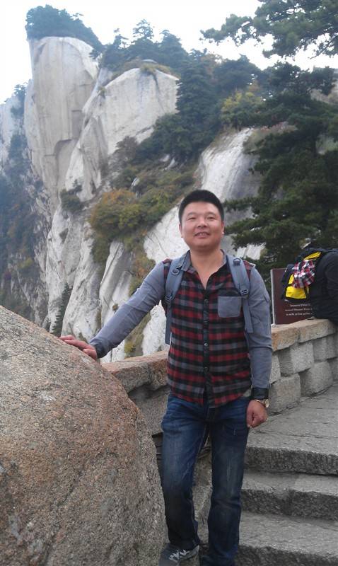 找爬山露营搭子