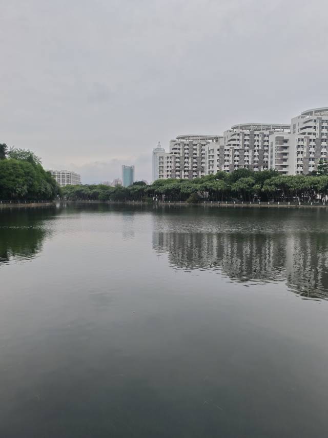找喝酒聊天的搭子