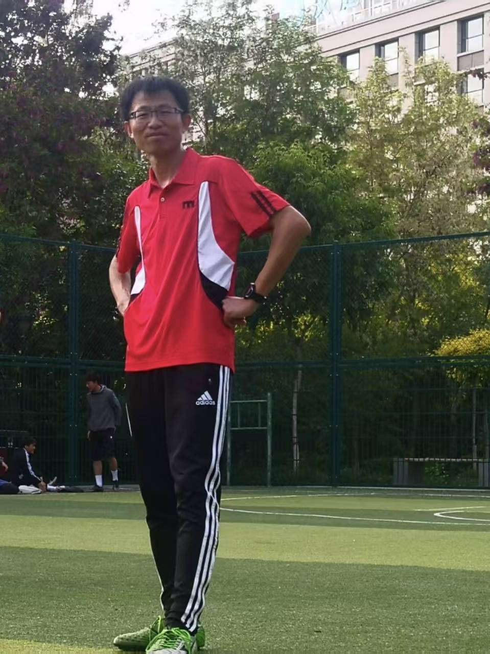 找足球搭子