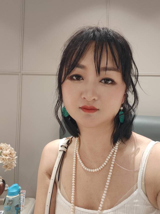 找能聊天能逛街搭子