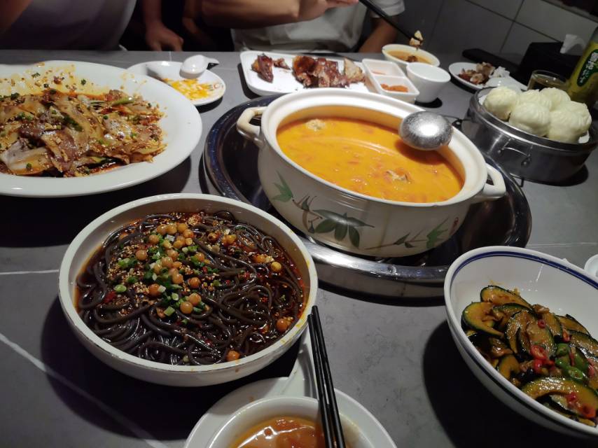 找钓鱼喝酒聊天k歌搭子