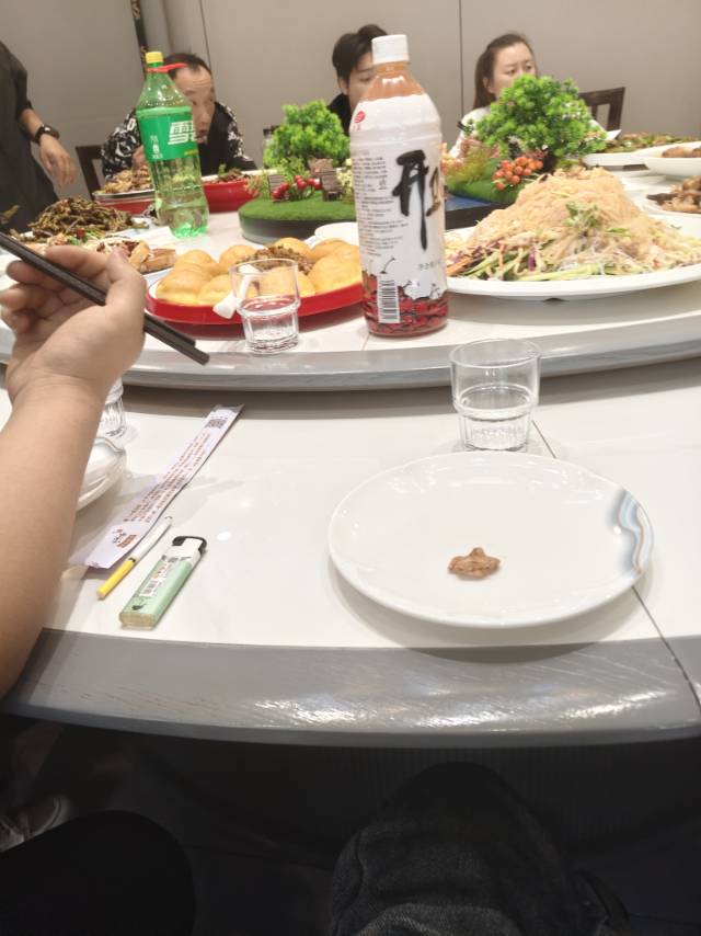 找电影吃饭上网搭子