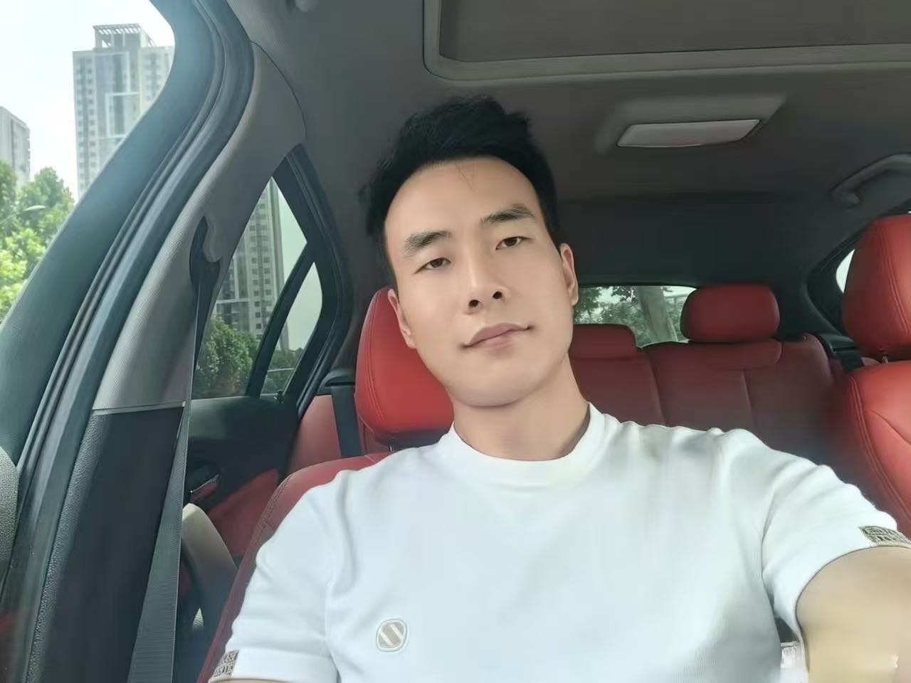 找爬山搭子