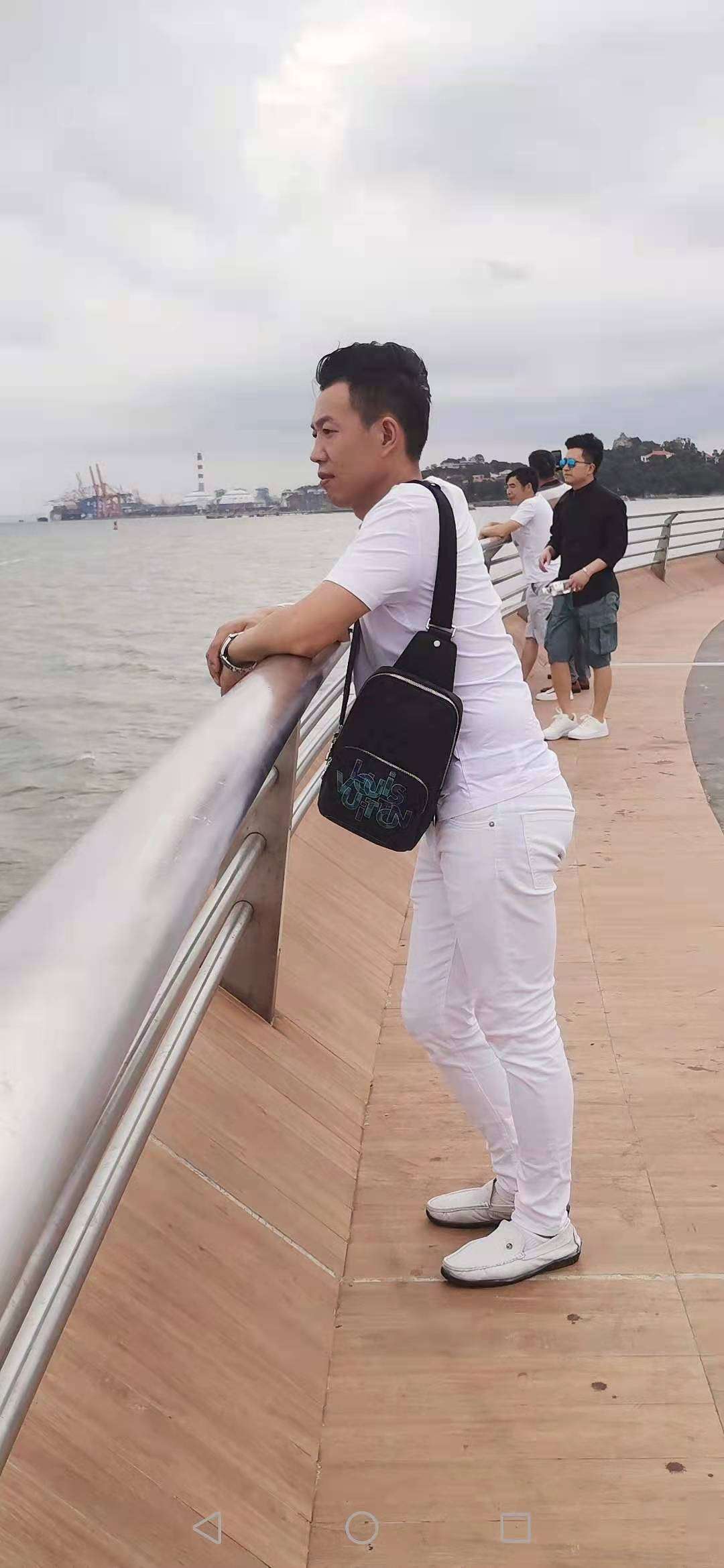 找聊天约会搭子