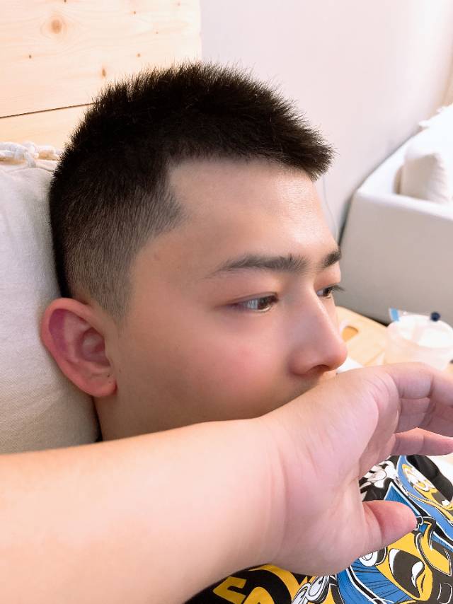 找吃喝玩乐搭子