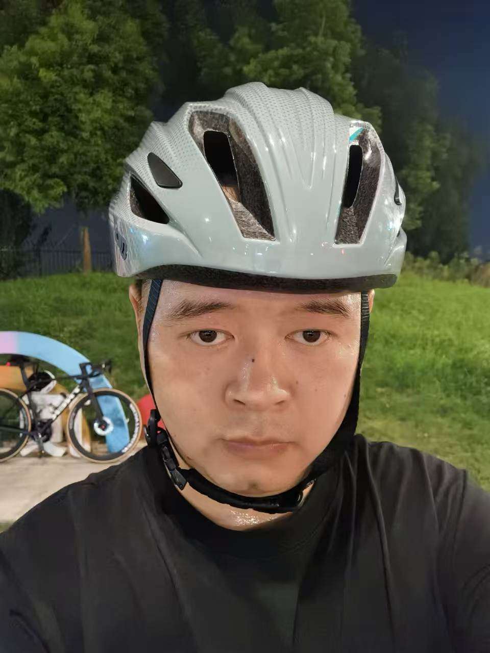 找爬山骑行搭子