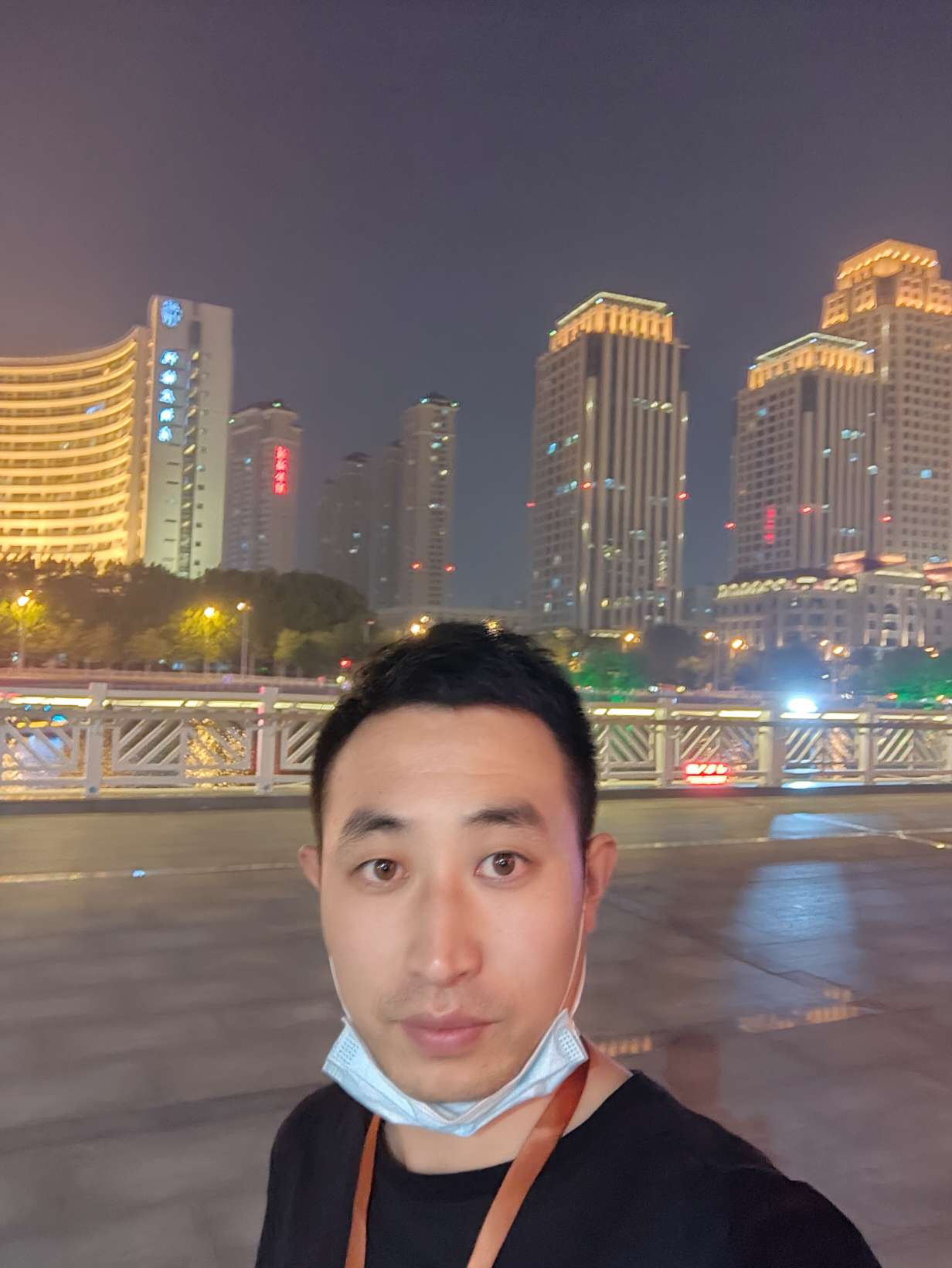 找聊天唱歌旅游搭子