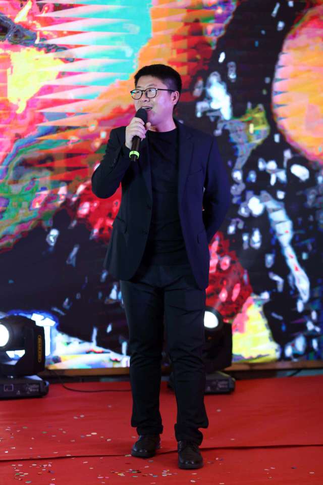 找外向搭子