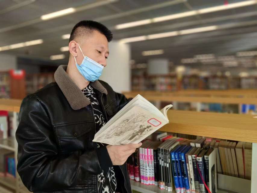 找户外搭子