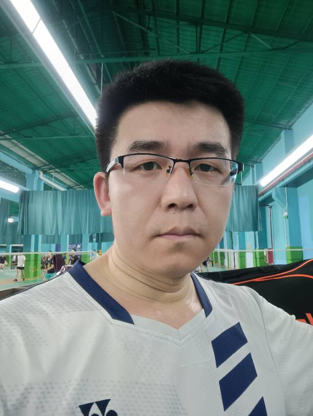 找羽毛球搭子