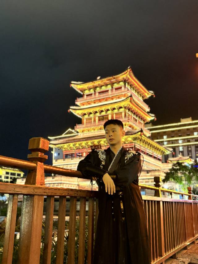 找吃喝玩乐搭子